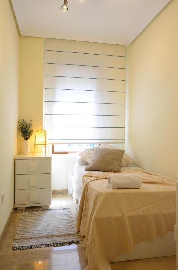 City Center Apartment Валенсия Екстериор снимка
