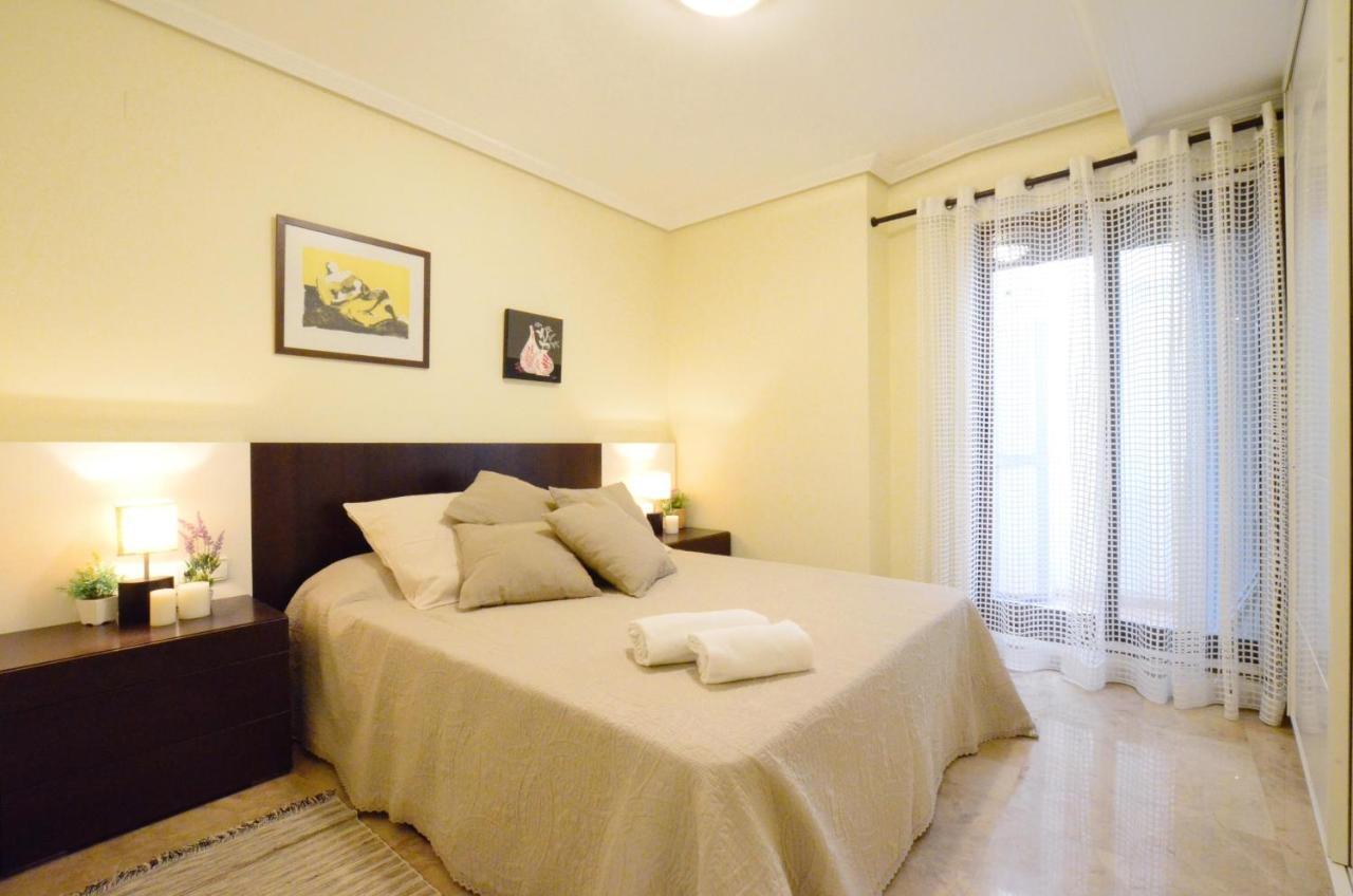 City Center Apartment Валенсия Екстериор снимка